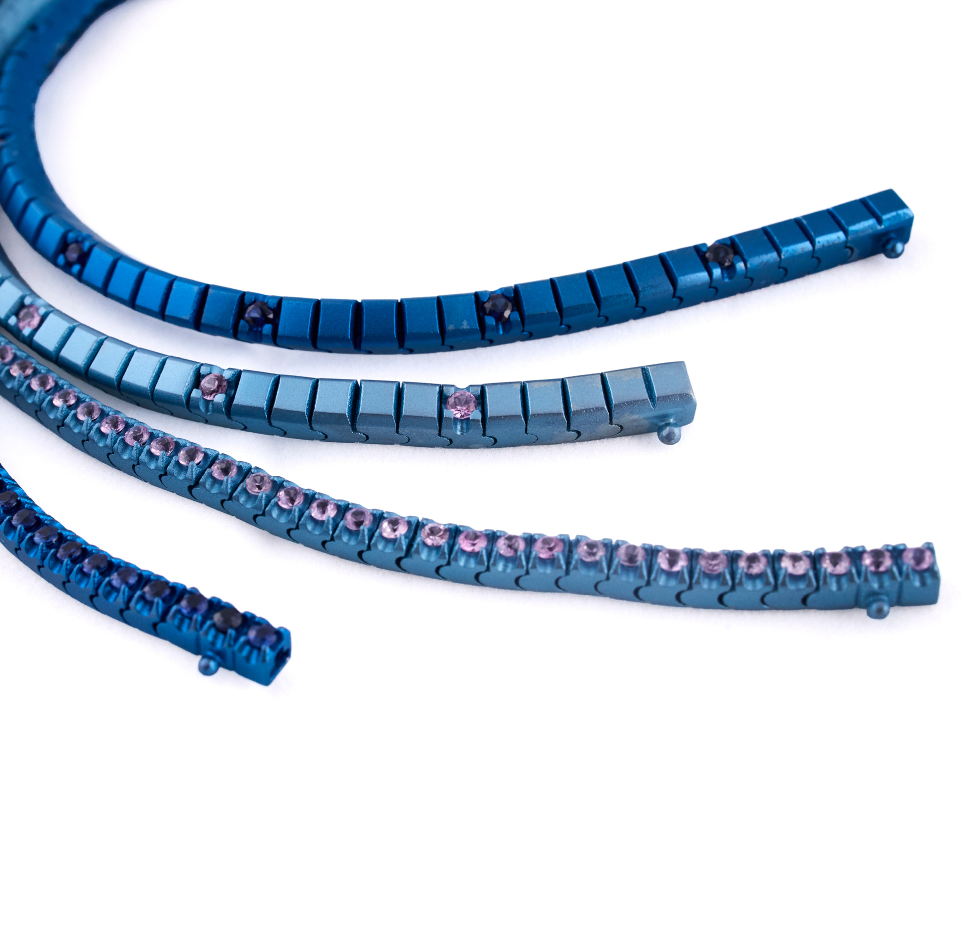 Mano J Bracciali a Maglia Quadrata